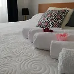 Sziget23 招待所 3*